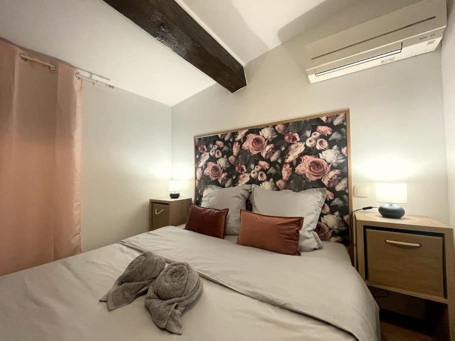 Charme Urbain Sous Les Toits-Terrasse/Clim/Parking Apartamento Béziers Exterior foto