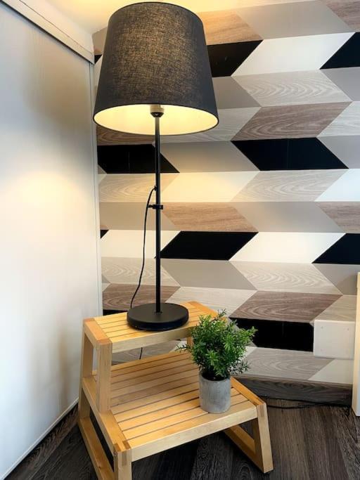 Charme Urbain Sous Les Toits-Terrasse/Clim/Parking Apartamento Béziers Exterior foto