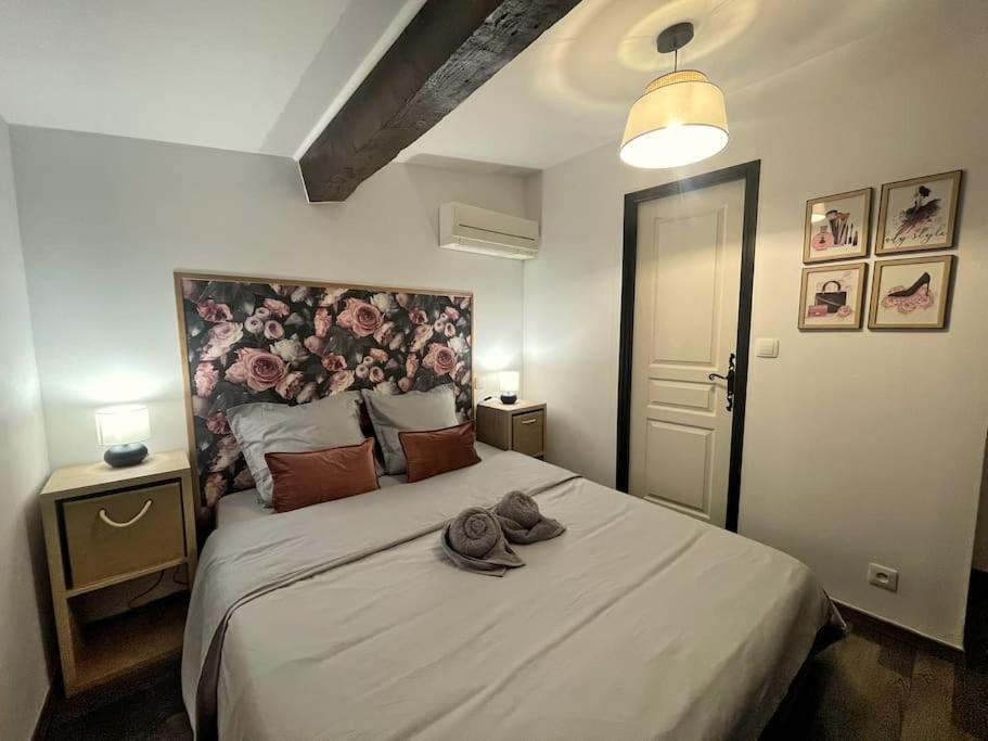 Charme Urbain Sous Les Toits-Terrasse/Clim/Parking Apartamento Béziers Exterior foto